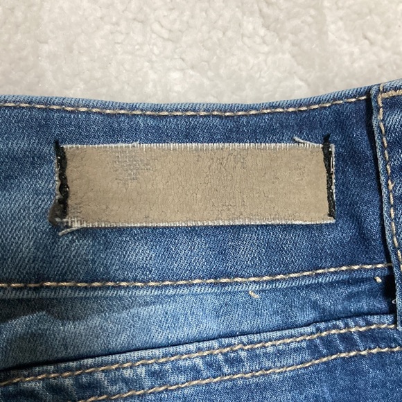 Jean Capris - Picture 5 of 6